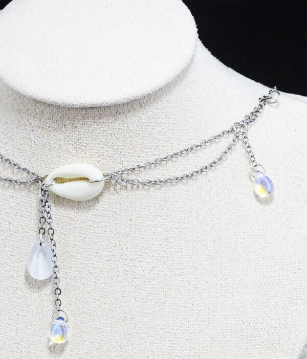 Blue-Cypraea-Necklace Blue-Cypraea-Necklace