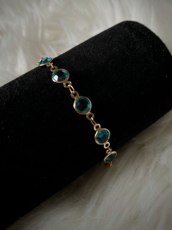 licht blue link bracelet