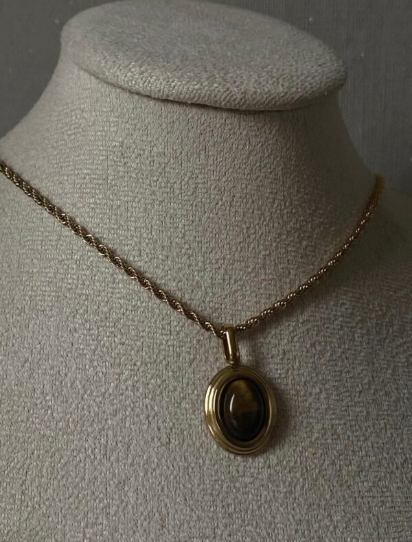 Eye of the Tiger Nacklace Pendant