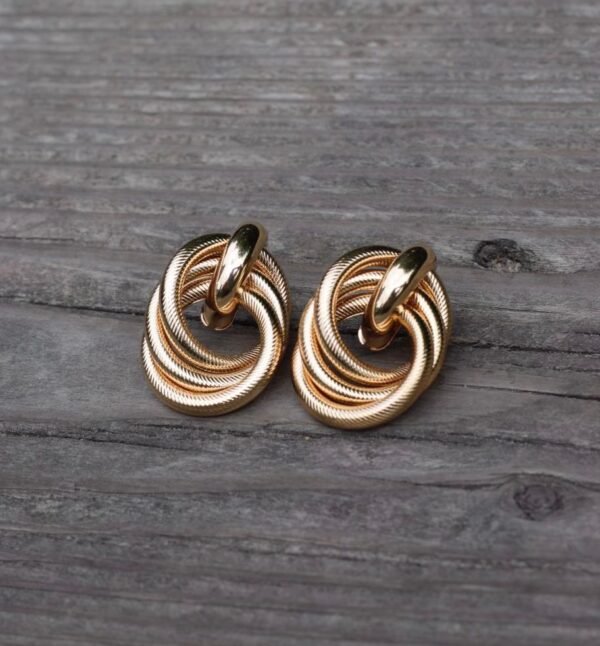gold Twistend Knot Drop Earrings