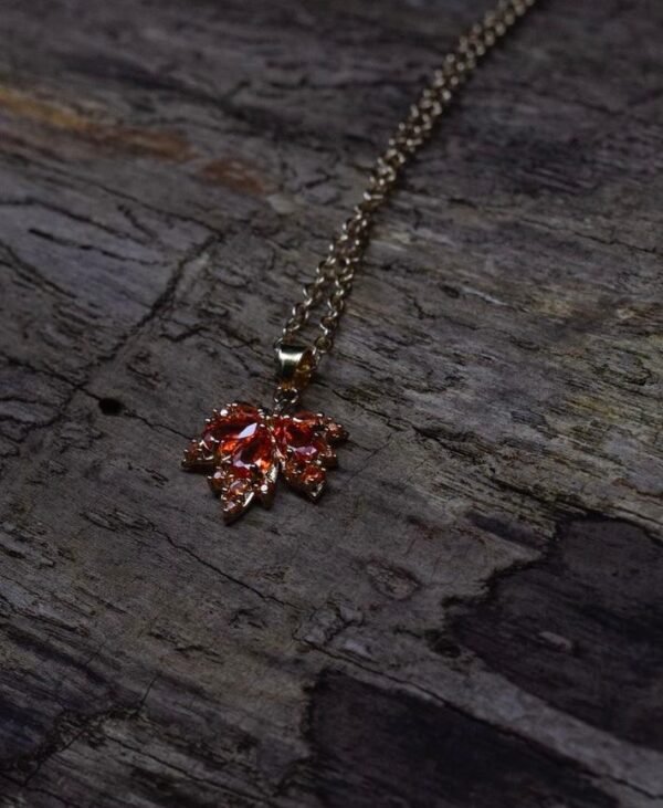 Maple Leaf Pandant Nacklace