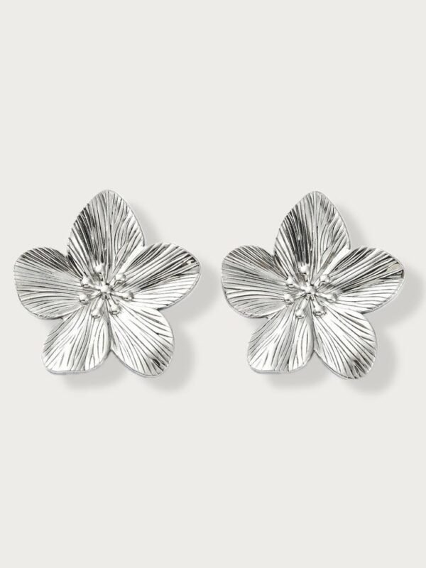 flowerbloom in silver Flowerbloom earings